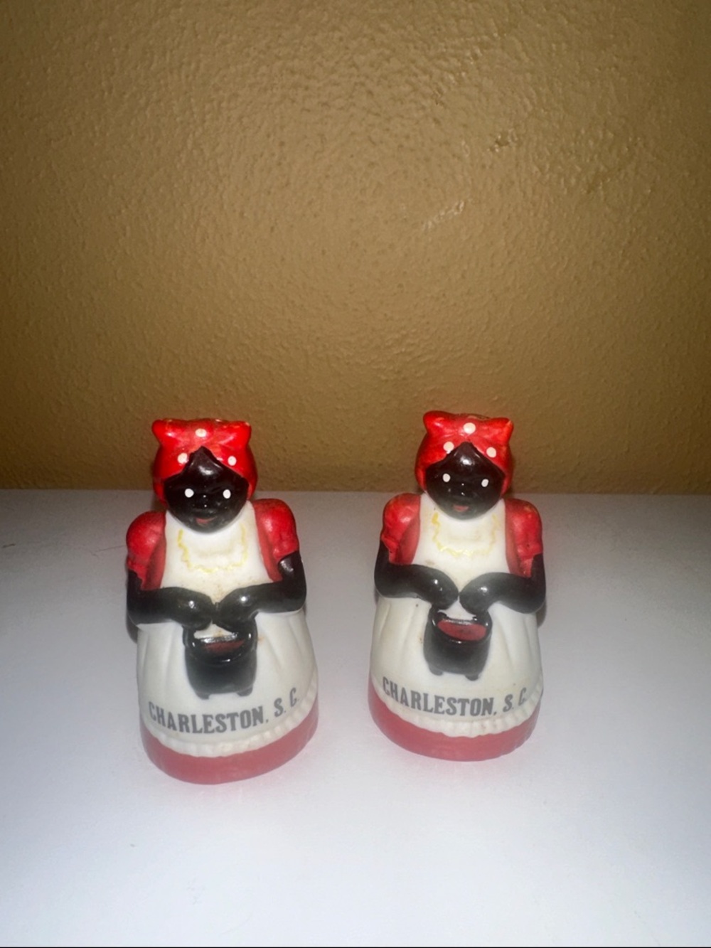 Vintage black Americana Charleston, sc salt and pepper shaker set aunt jemima